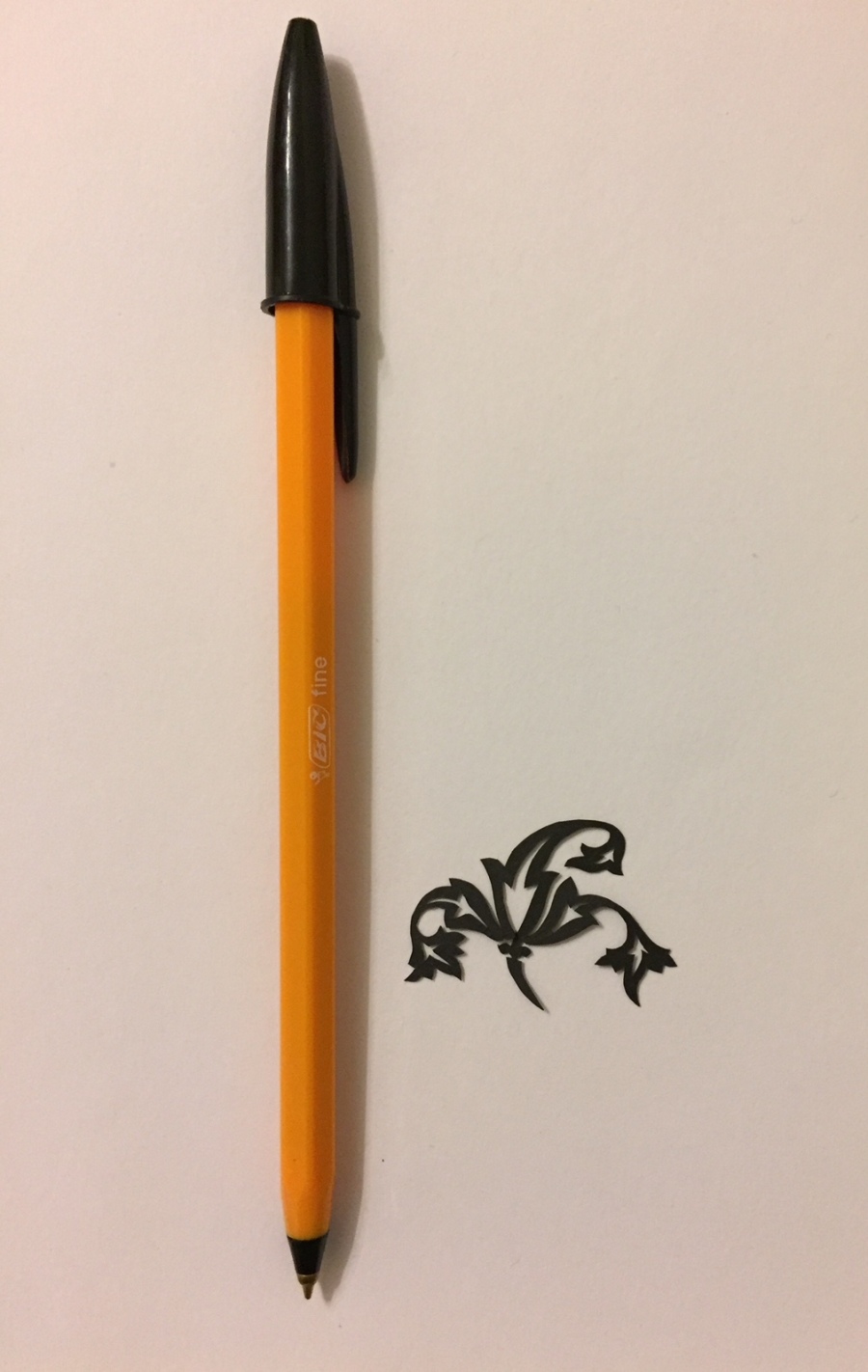 decorative vector ornament 005 with pen for scale
